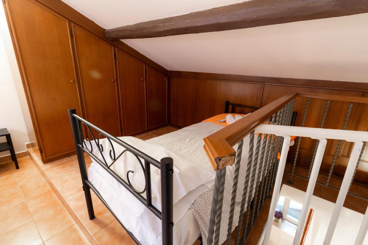Trastevere Four Seasons Trilussa 1 Рим Экстерьер фото
